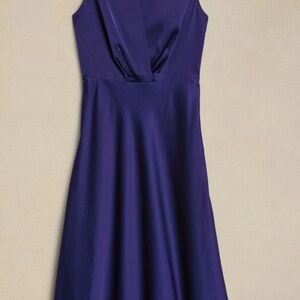 Banana Republic Factory Satin V-neck Knee Length Dress Size 2 RT $140! NWT